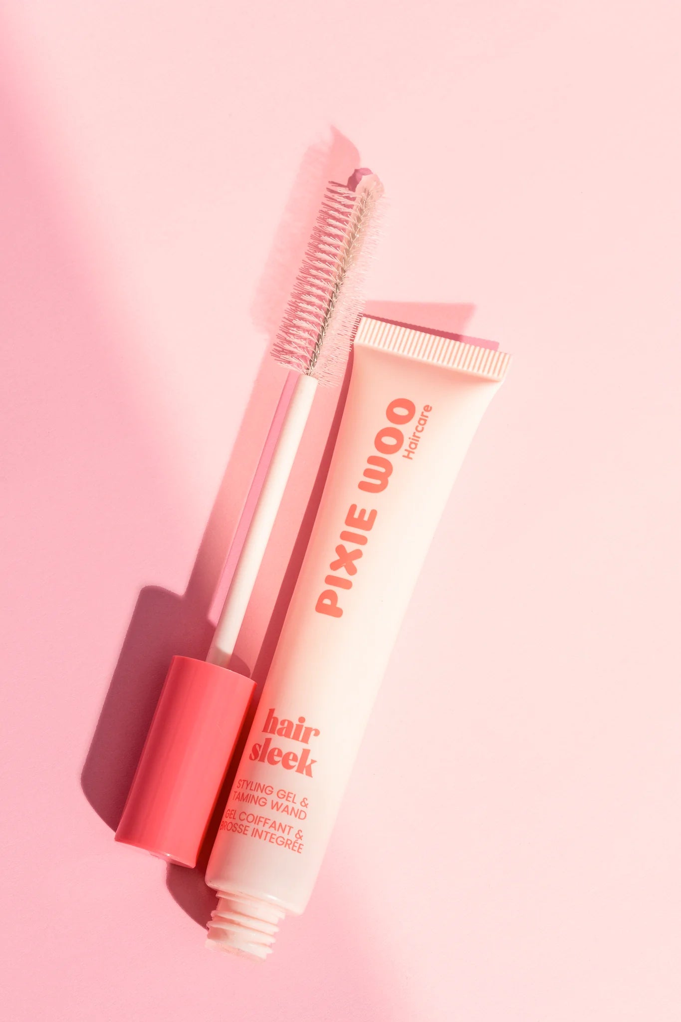 gel coiffant avec brosse