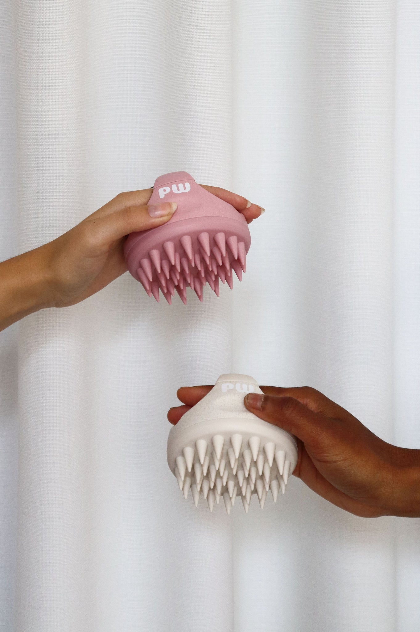 Brosse exfoliante cuir chevelu